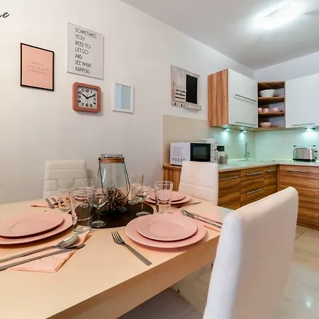 Wonder - Lesny Dom Z Balkonami, Niedaleko Centrum, W Cichej Okolicy *