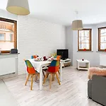 Apartament Wonder - Leśny Dom Z Balkonami, Niedaleko Centrum, W Cichej Okolicy