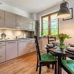 Wonder - Leśny Dom Z Balkonami, Niedaleko Centrum, W Cichej Okolicy Apartament